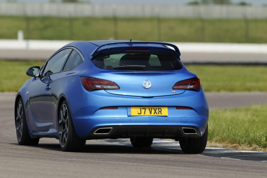  Vauxhall Astra VXR 2012 года  (фото 77 из 274)